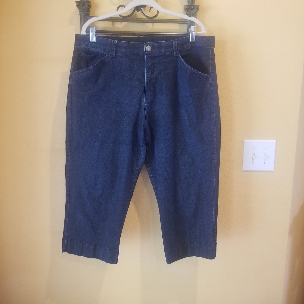 Bandolino Capris Jeans
